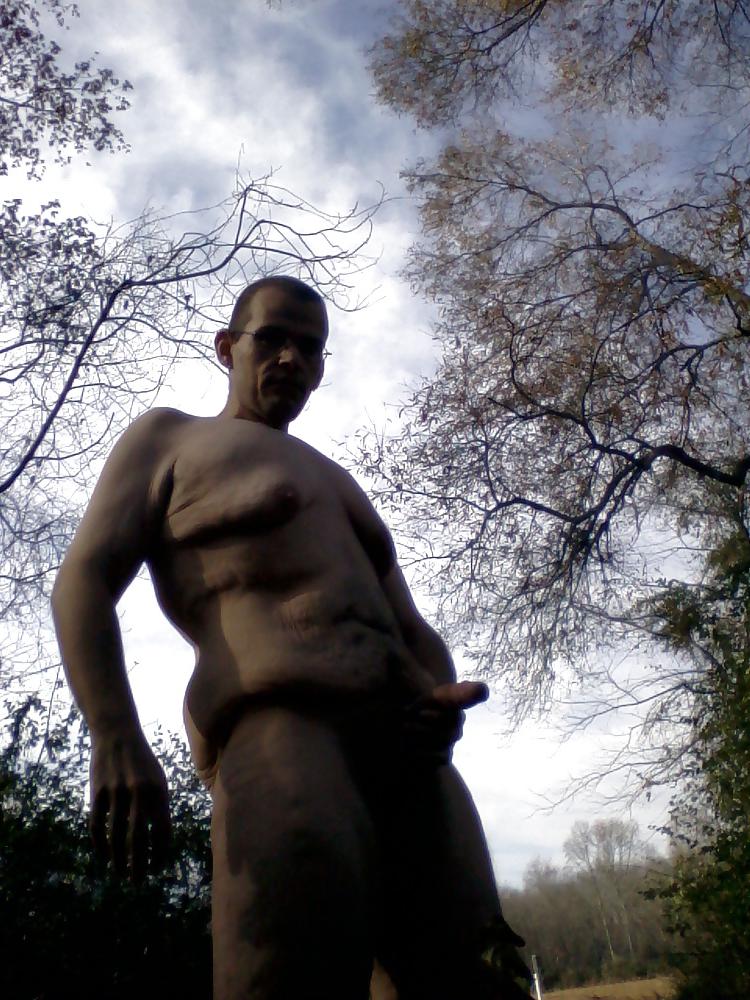 9P Chub Naked In The Woods