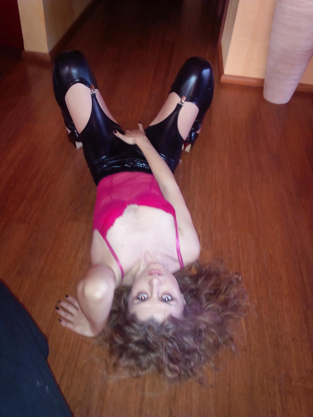 25P Amateur Stripper Private Show!