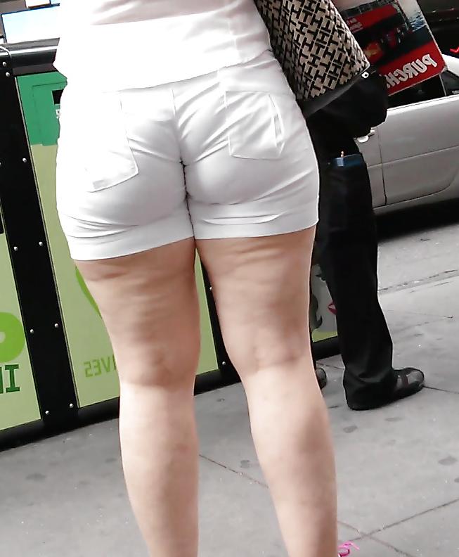 13P Mature Brazilian MILF HUGE deep Camel Toe & Phat Ass VPL
