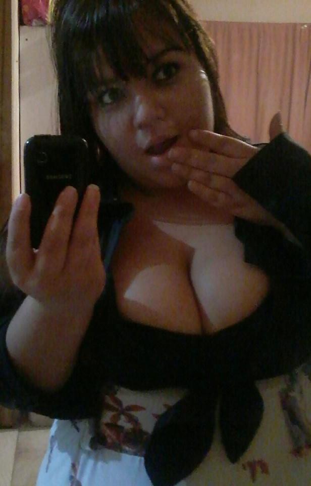 25P Busty Thick FB Friends