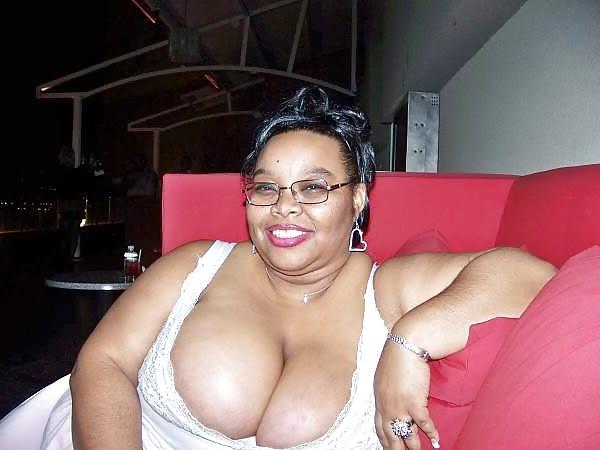25P Busty Thick FB Friends