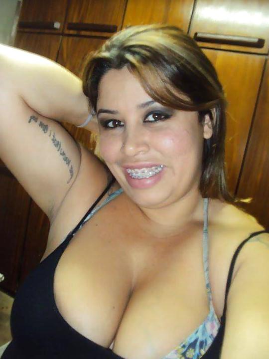 25P Busty Thick FB Friends 2