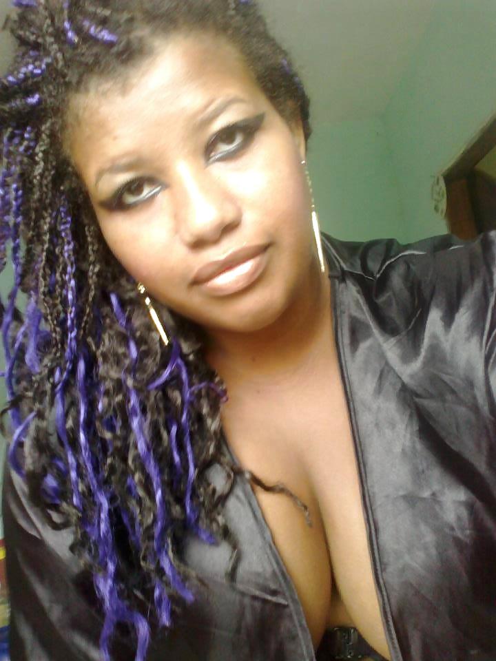 25P Busty Thick FB Friends 2
