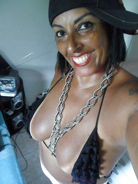 25P Busty Thick FB Friends 2