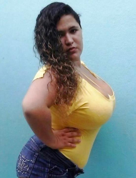 25P Busty Thick FB Friends 2