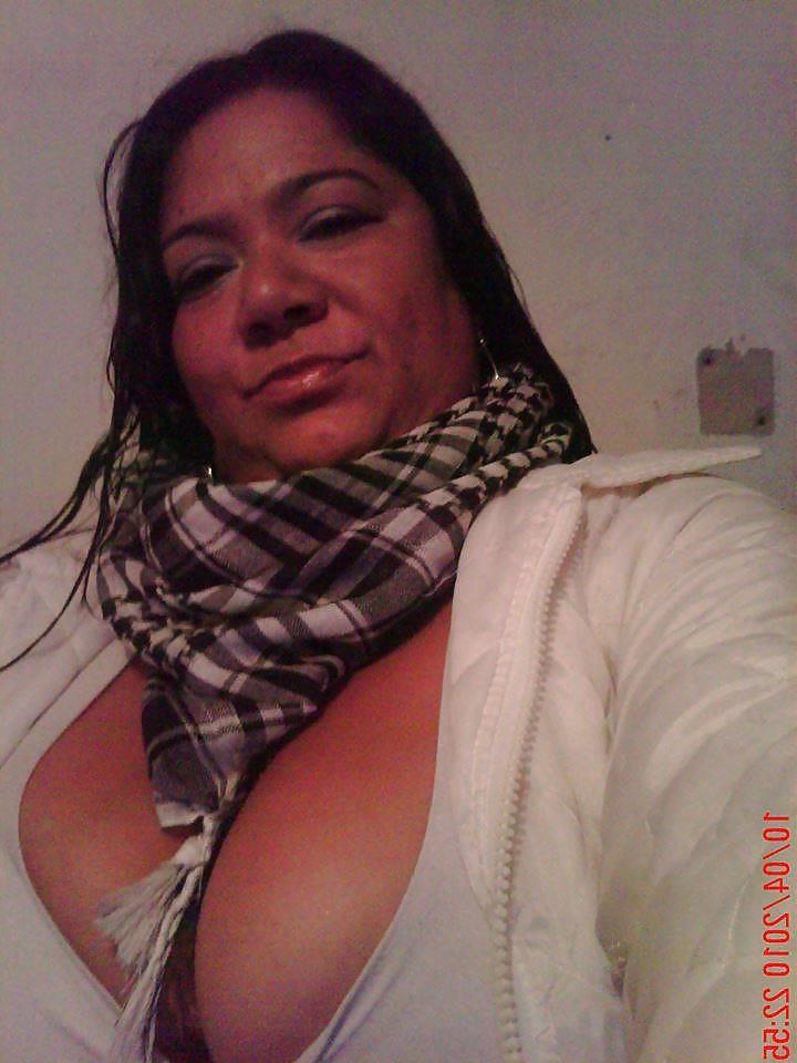 25P Busty Thick FB Friends 2