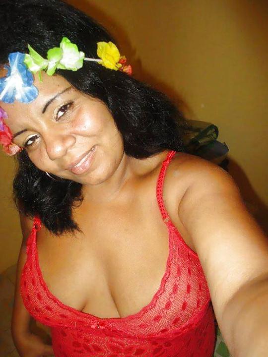 25P Busty Thick FB Friends 2
