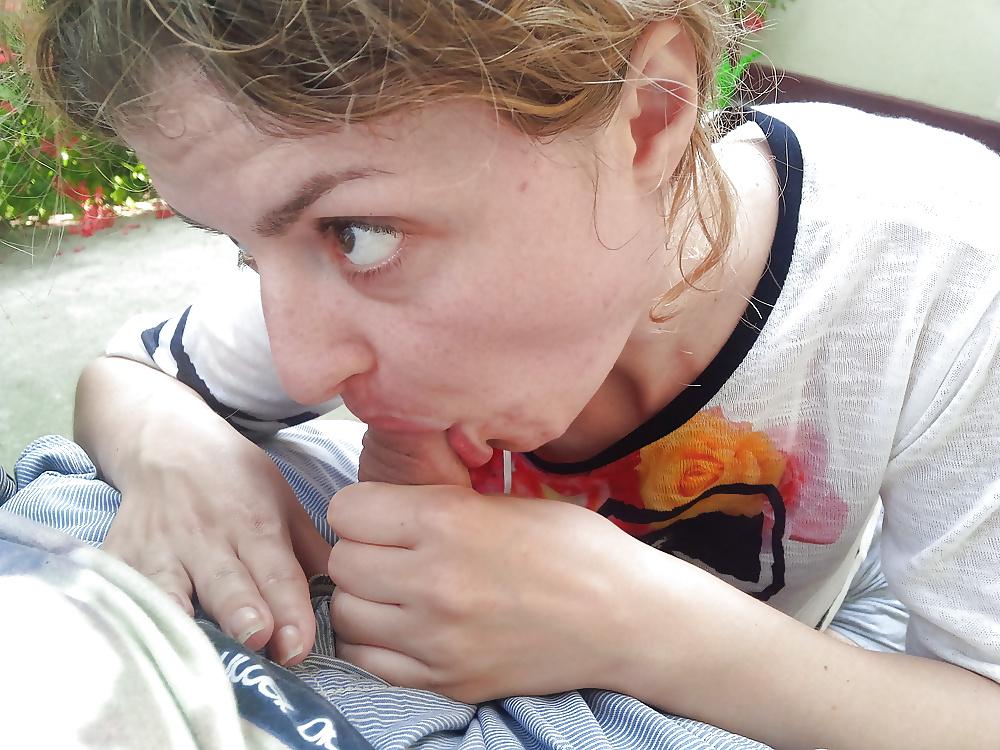 17P Petite Amateur Slut Outdoor Play!