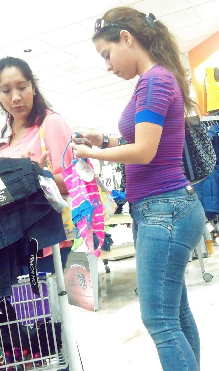 25P Horny Mom in jeans