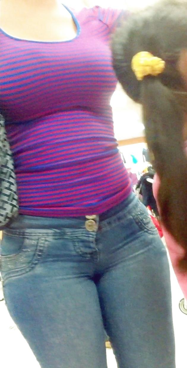 25P Horny Mom in jeans