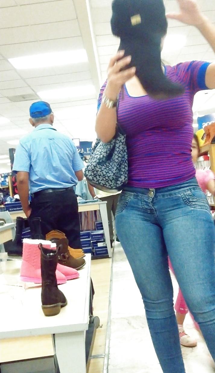 25P Horny Mom in jeans