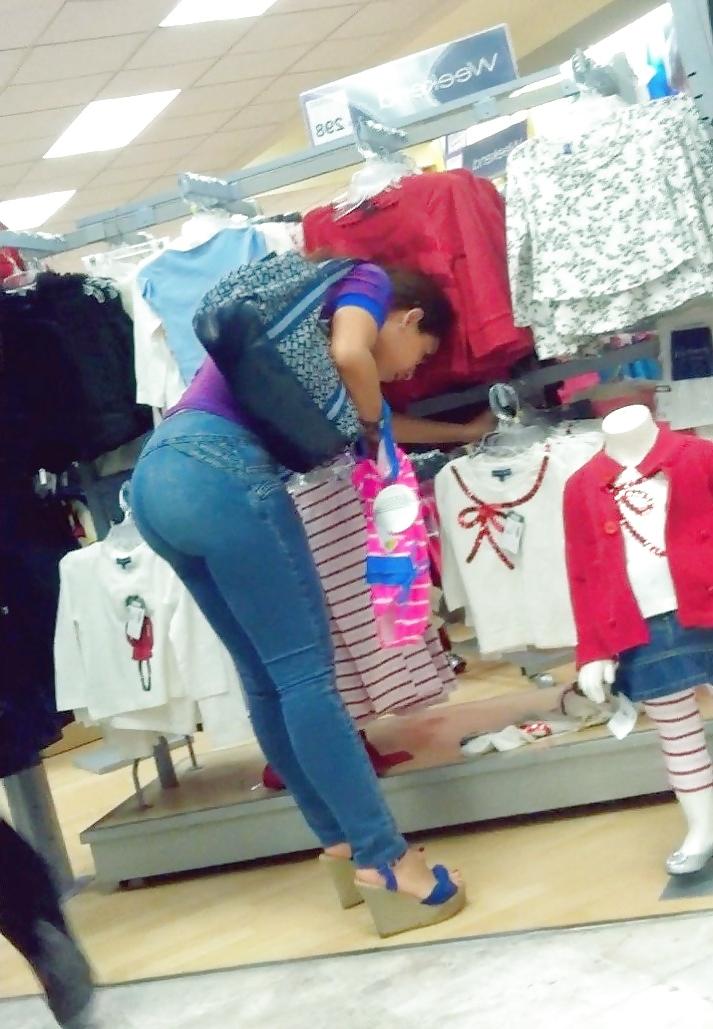 25P Horny Mom in jeans