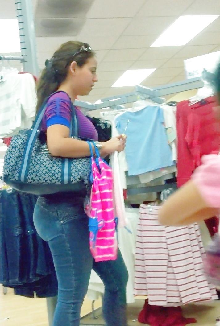 25P Horny Mom in jeans