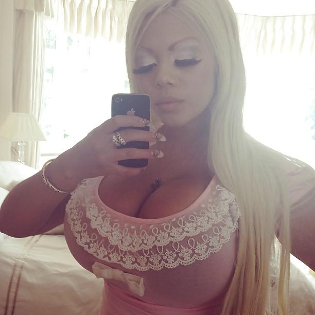 25P Fake titted bimbo sluts