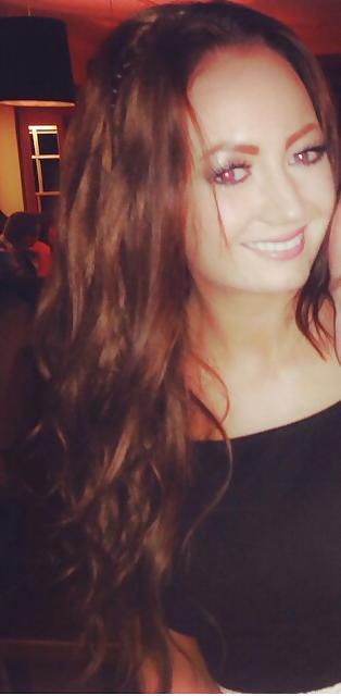 25P Bimbo show off laura loves flashing her thongs and tits