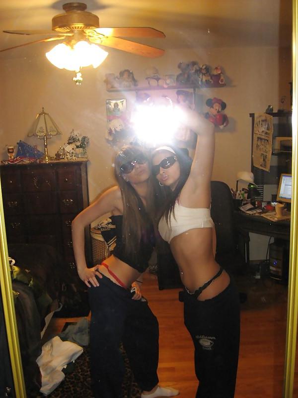 25P Young cheerleader flashing pussy