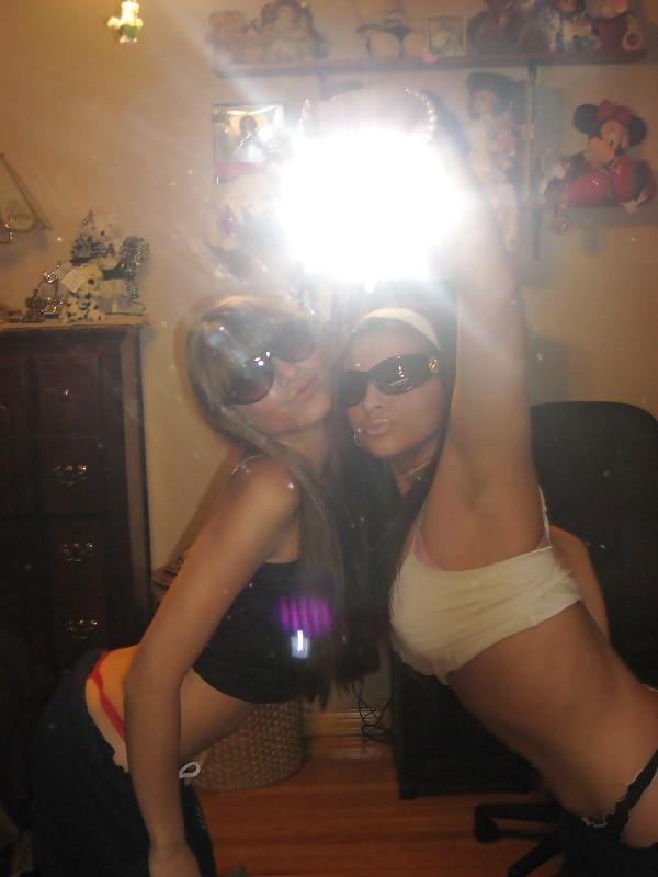 25P Young cheerleader flashing pussy