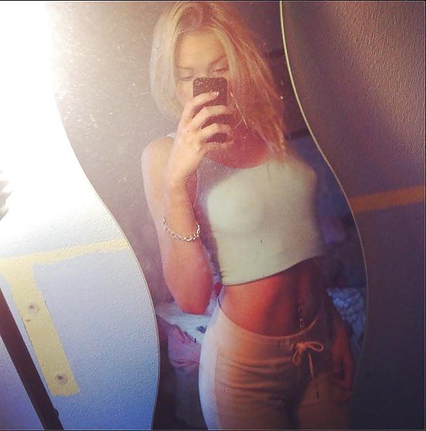 22P Pics I used for jerking off (November 2014)