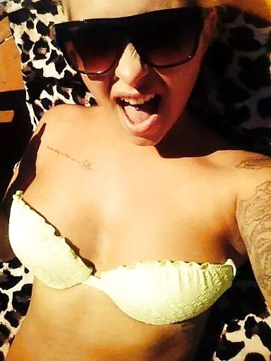 13P Fb bimbo thea