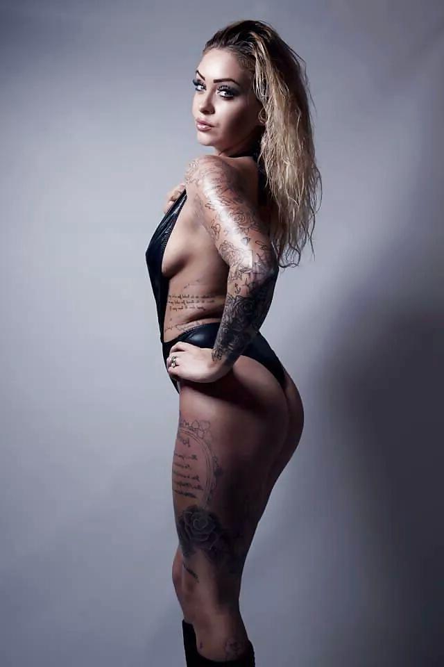 13P Fb bimbo thea