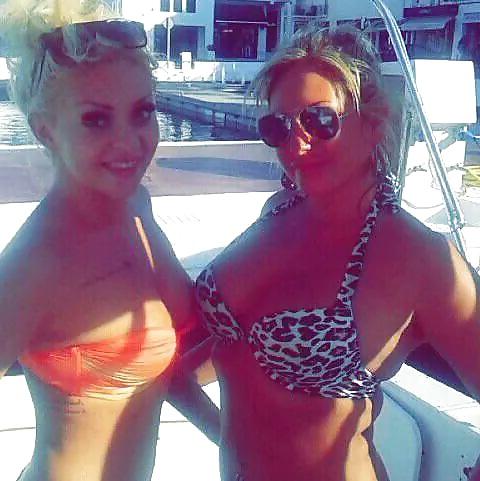 13P Fb bimbo thea