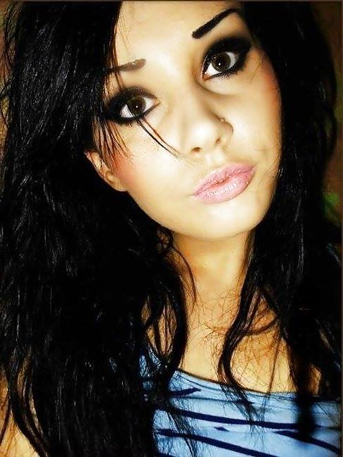 25P Black-Haired Goddesses (vol 1)