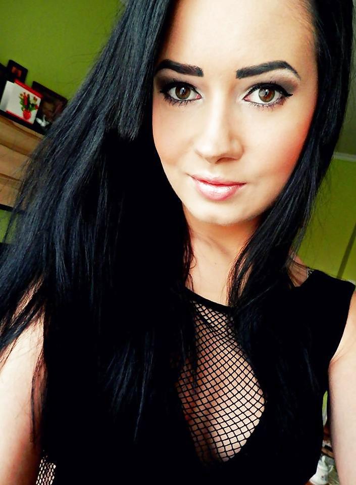 25P Black-Haired Goddesses (vol 1)