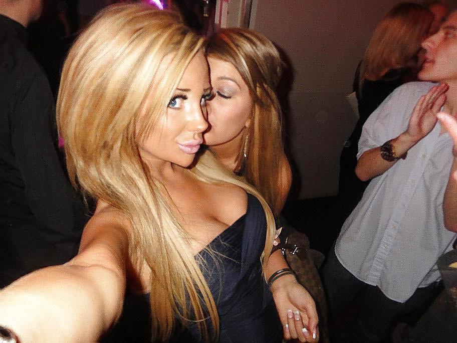 17P Kissie bimbo blonde 