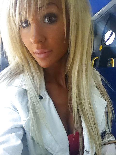 17P Kissie bimbo blonde 