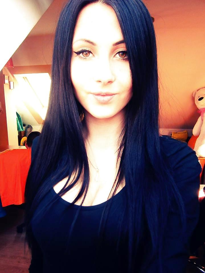 25P Black-Haired Goddesses (vol 4)