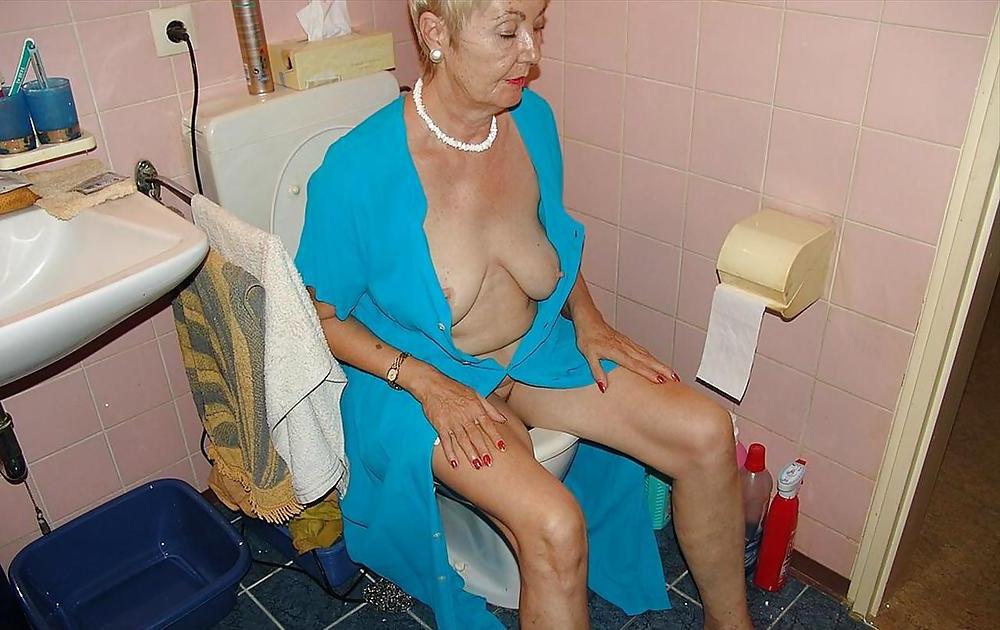 16P Granny Francesca in the bathroom