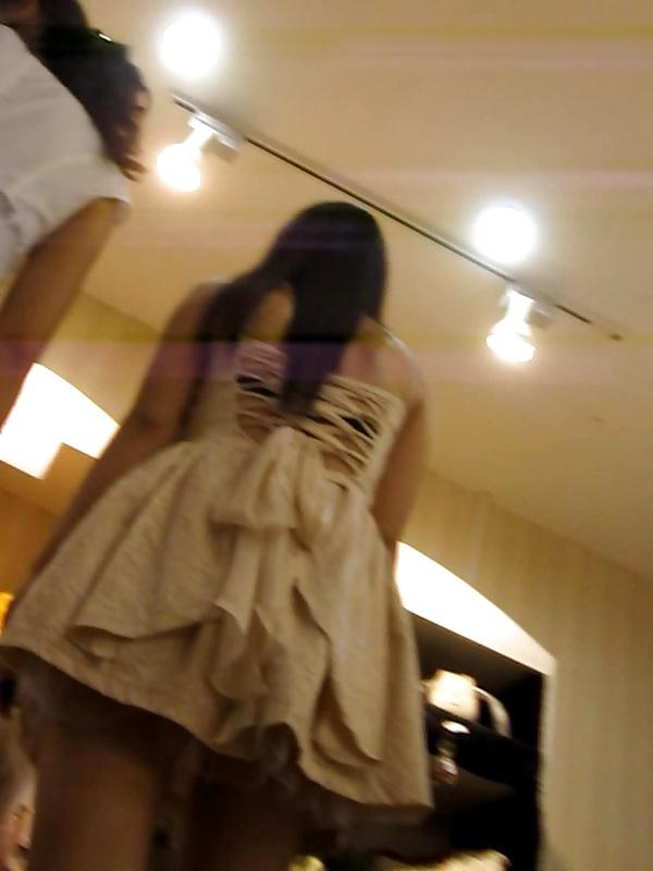 16P Chinese girl upskirt