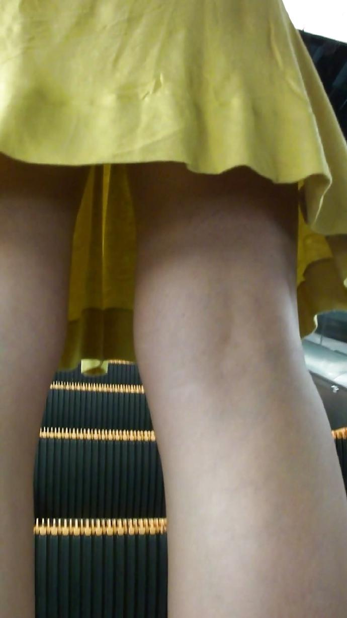 9P Chinese milf upskirt