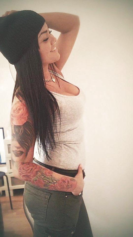 25P Black-Haired Goddesses (vol 3)