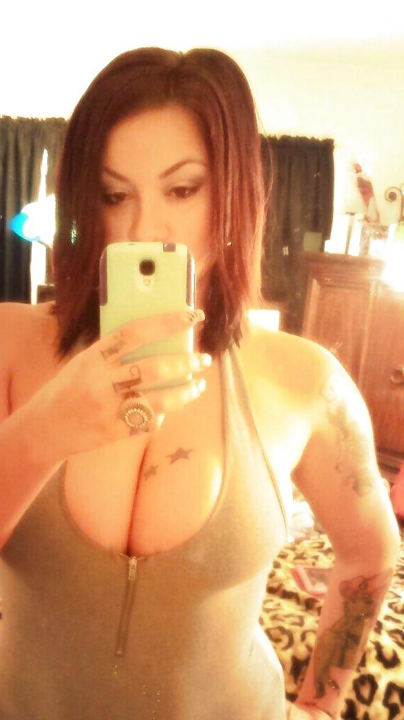 23P Busty Latina Loves Showing Off Her Tits 