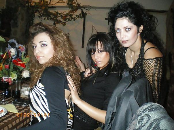 25P Beautiful dark-haired milf
