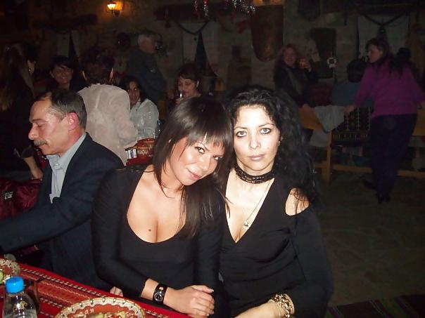 25P Beautiful dark-haired milf