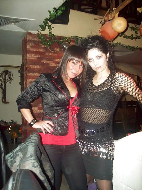 25P Beautiful dark-haired milf