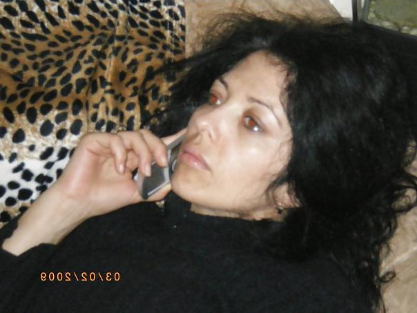 25P Beautiful dark-haired milf