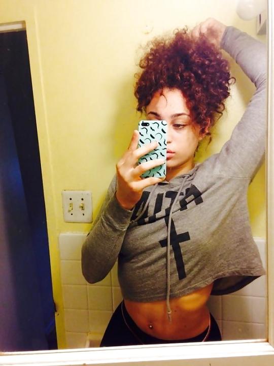 25P Thick Sexy Mixed Chic With A Curvy Body