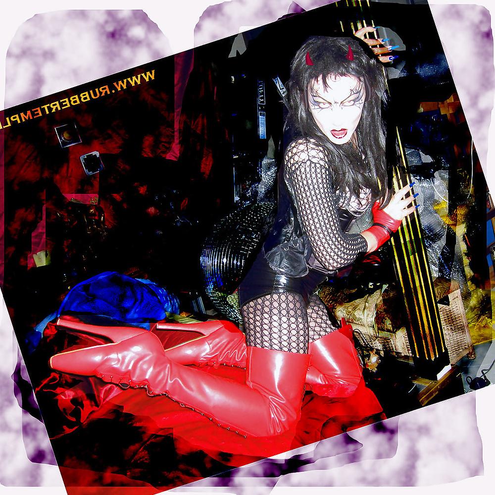13P Shemale Mistress Sabrina Blaze 2