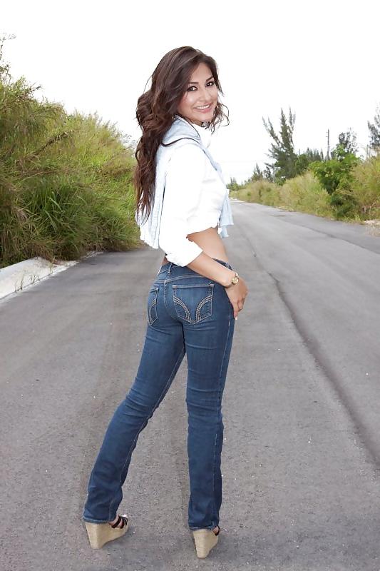 25P Sexy sluts in tight jeans 2
