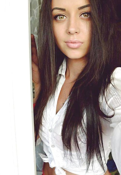 25P Black-Haired Goddesses (vol 7)