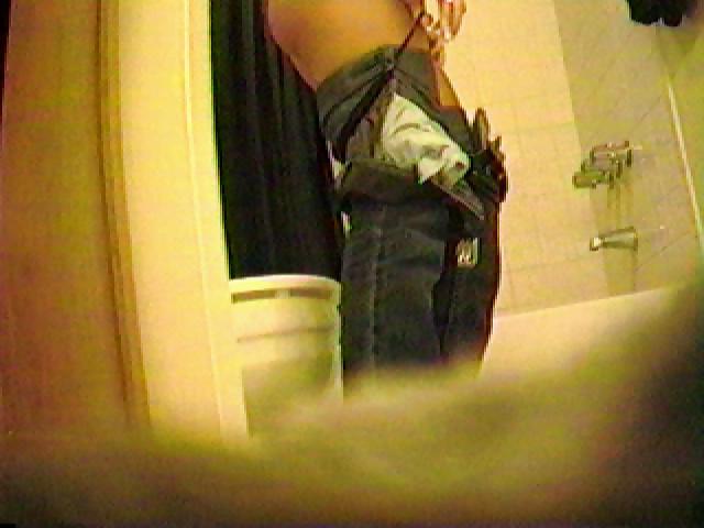 21P Friend Spied in bathroom