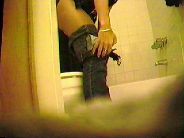 21P Friend Spied in bathroom