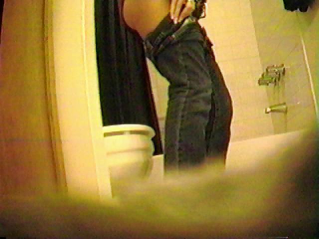 21P Friend Spied in bathroom