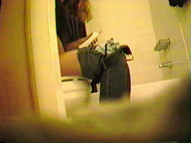 21P Friend Spied in bathroom