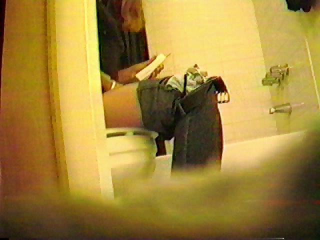21P Friend Spied in bathroom