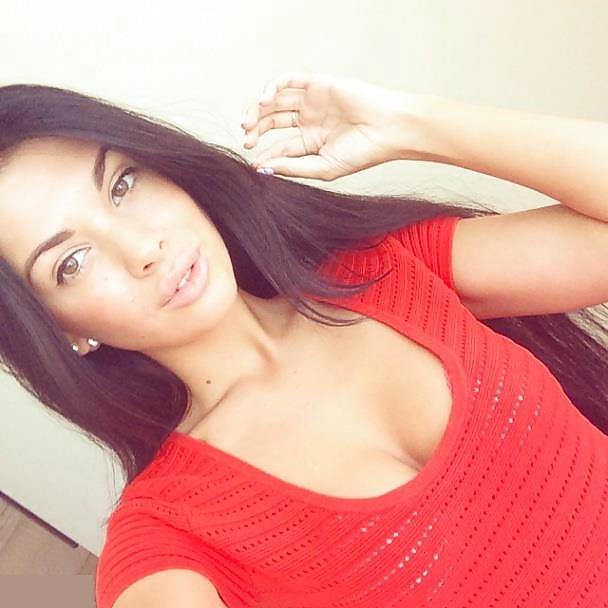 25P Black-Haired Goddesses (vol 15)