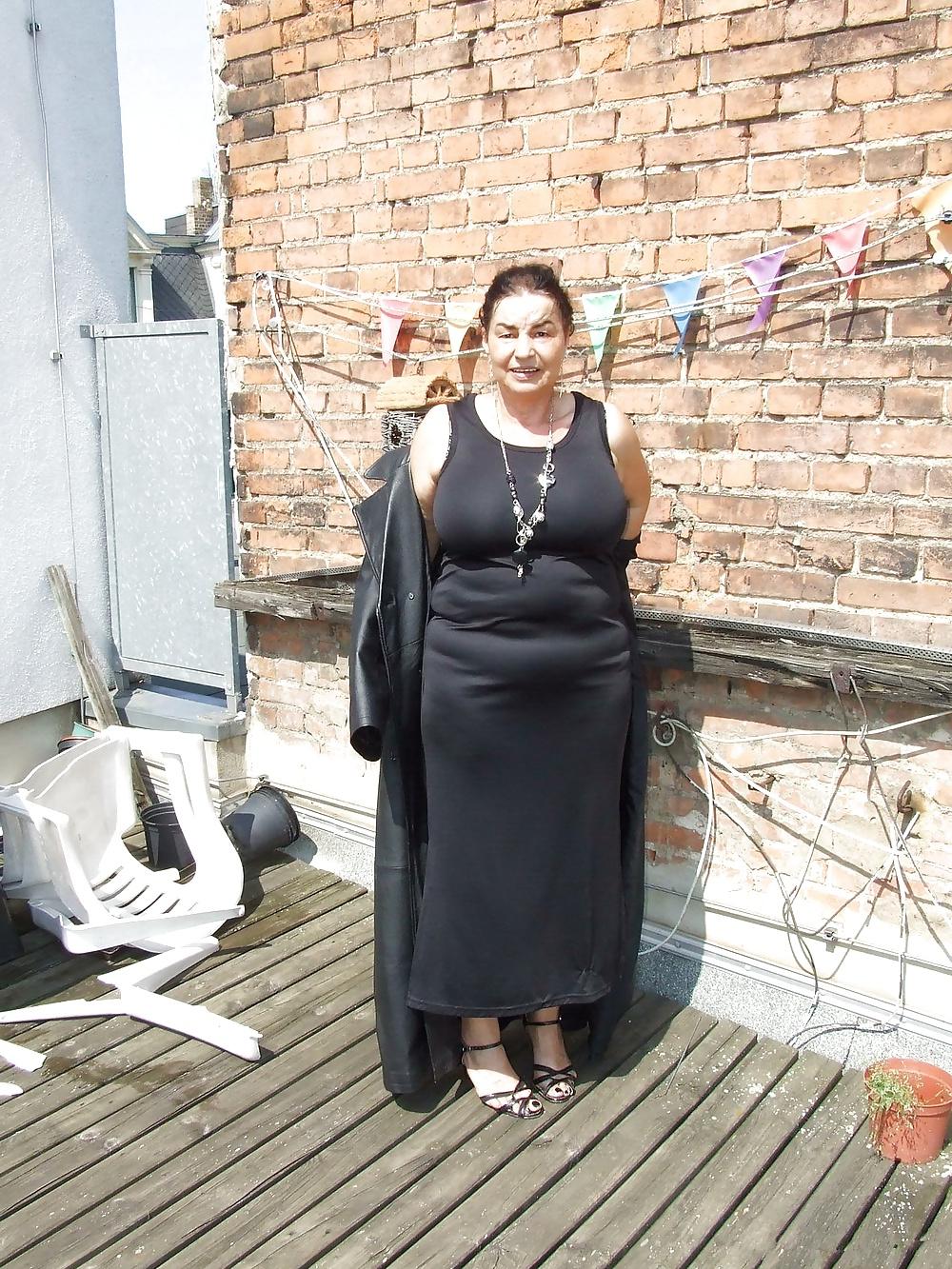 12P Fat granny strips off